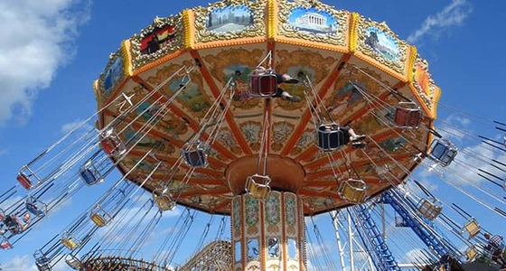Flying Swinger Family Rides