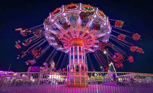 Flying Swinger Family Rides